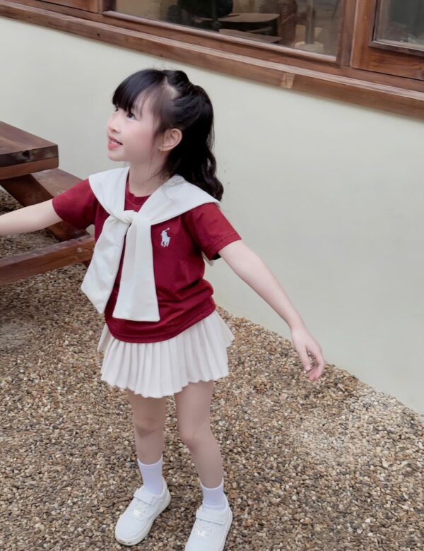 Set váy áo đỏ kèm khăn